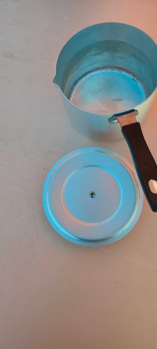 Кастрюли разные б/у