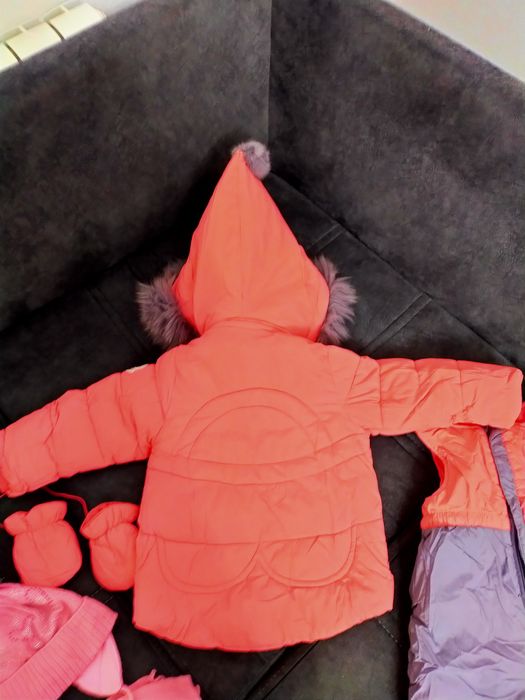 Продам комбинезон с курткой