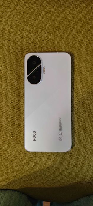 Телефон Xiaomi Poco F7
