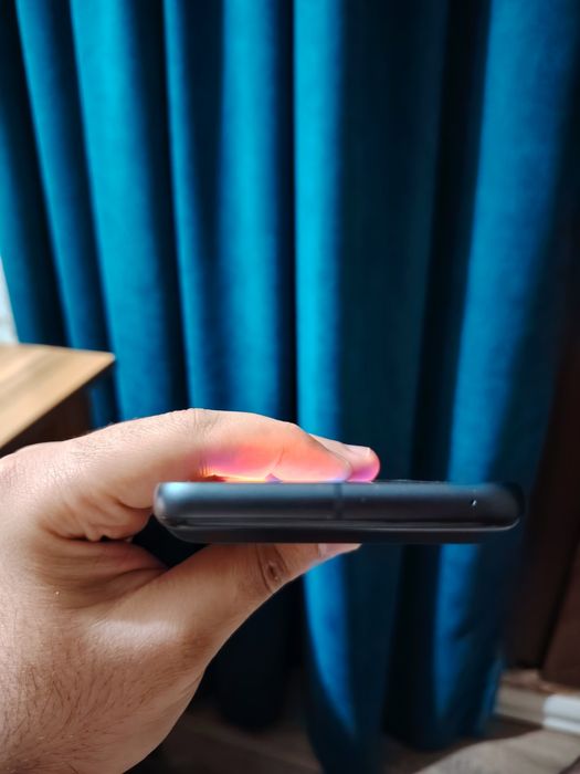 Google pixel 8 obsidian