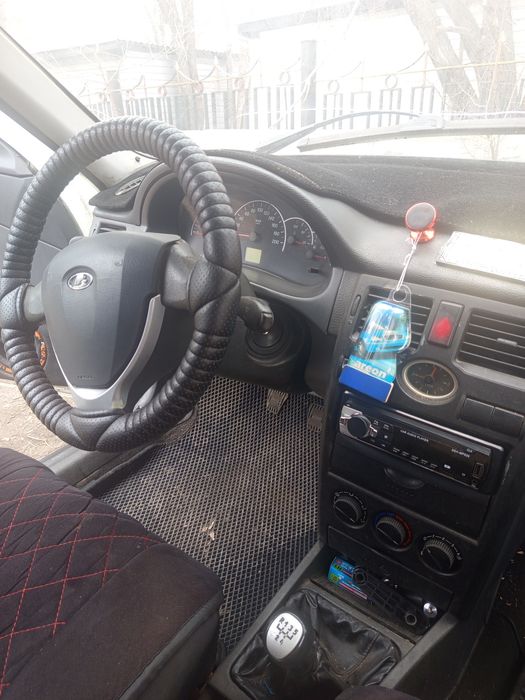 Продам Приору 2013 года