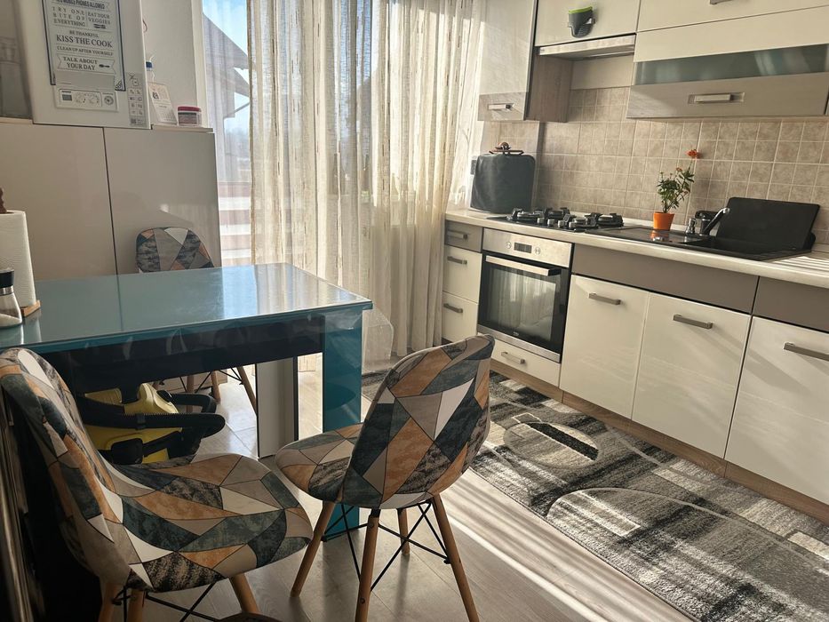 Vând studio !! Sâmpetru