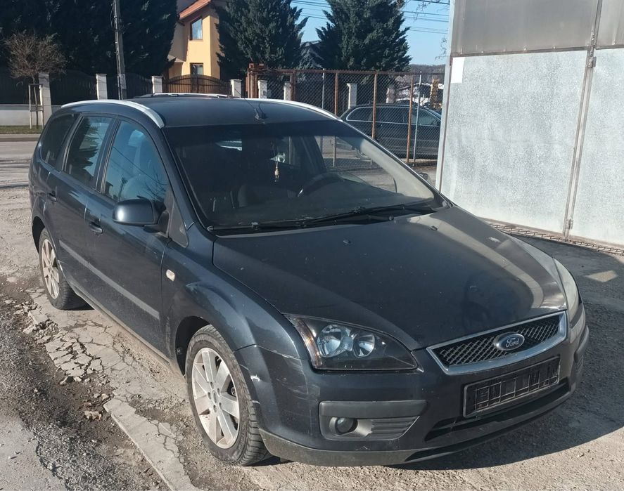 Dezmembrez Ford Focus 1.6 diesel HHDA