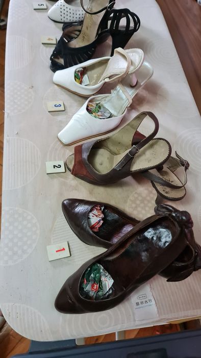 Pantofi,sandale toamna,vara din piele .90 lei perechea