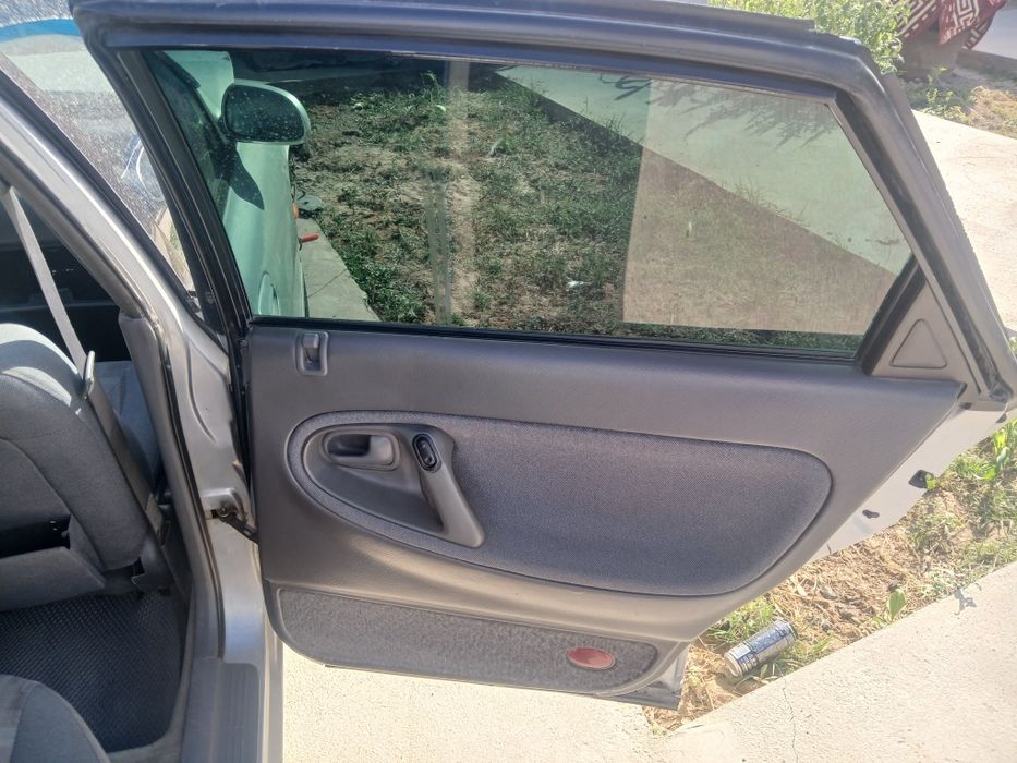 Мазда кронс обшивка