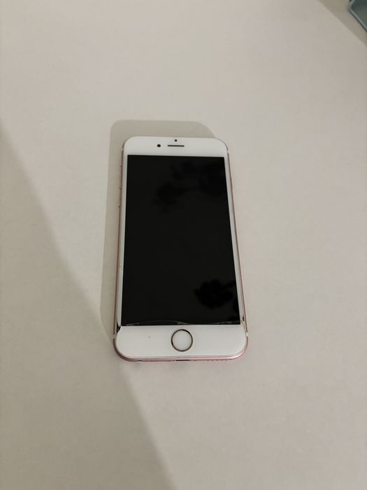 Продам айфон 6s на запчасти