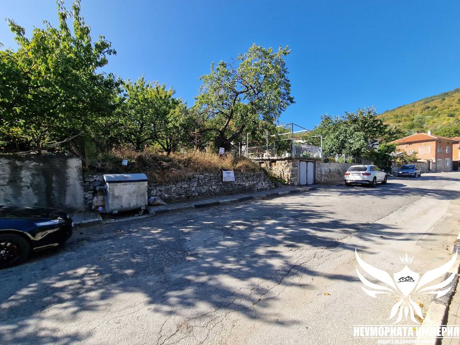 Продавам два парцела 530кв.м. в с.Руен, общ.Куклен статут УПИ