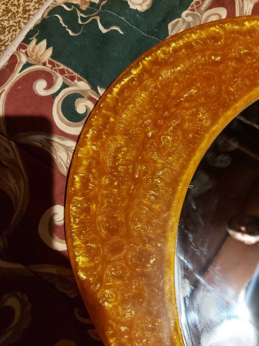 Кехлибар огледало