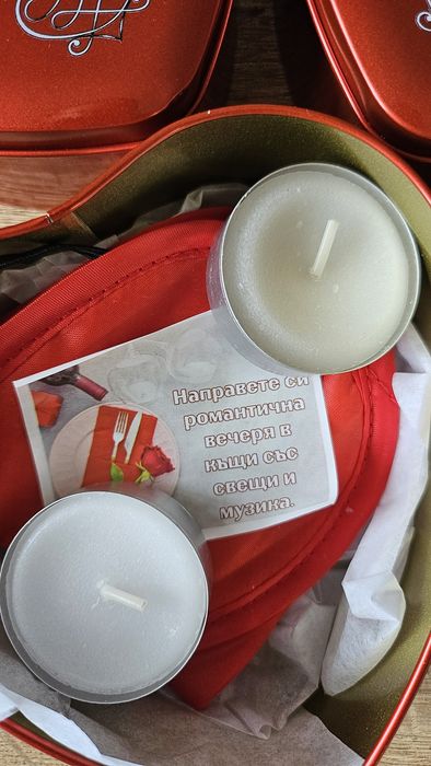 Комплект "30 Причини да те Обичам!" в метална кутия/Св.Валентин