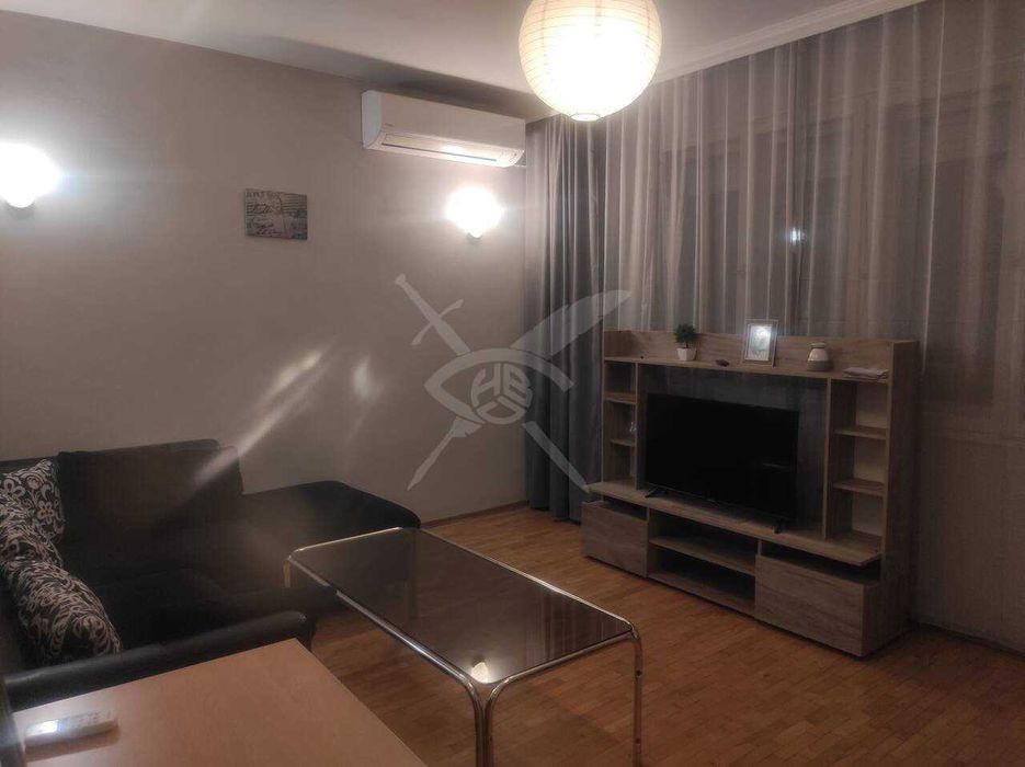 Дава се под наем Тристаен апартамент в Пловдив, Кючук Париж - 100 кв.м за 550 € - Снимка #5