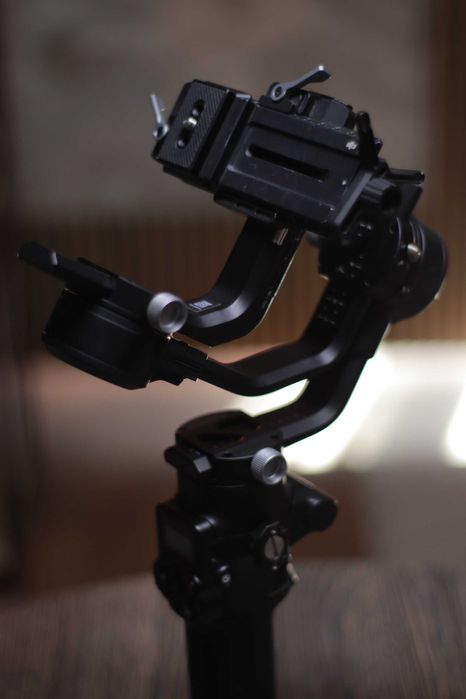 Электронный стабилизатор DJI RSC 2