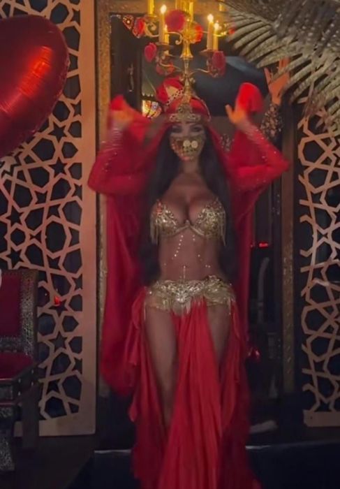 Танцы восточные, шоу