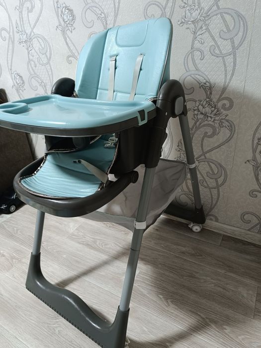 Стульчик для кормления  15000