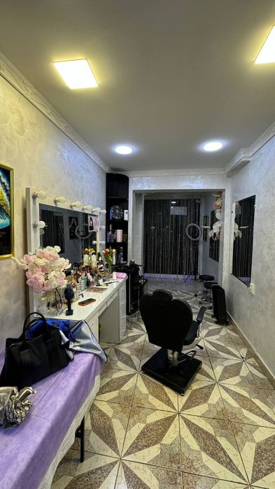 Gozallik saloni sotiladi