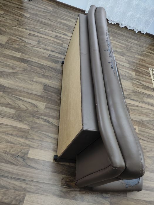 Диван 30000, целый