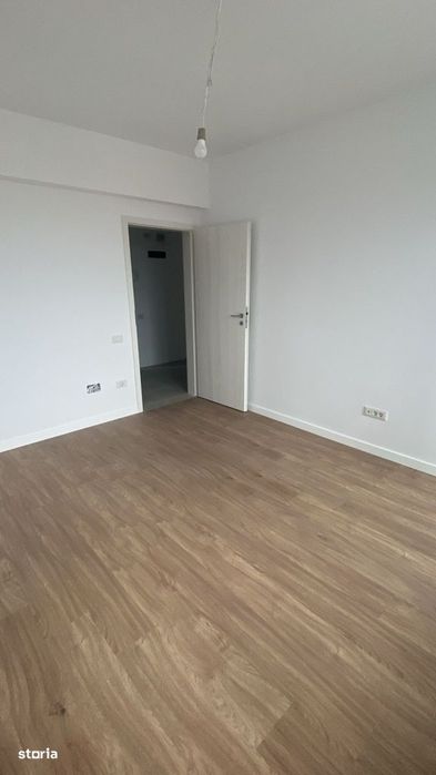 Apartament 3 camere decomandat, 44mp curte proprie, metrou Berceni