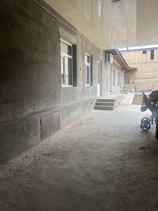 Chilonzorda 3 Sotix 10 *30m 5 xona uy