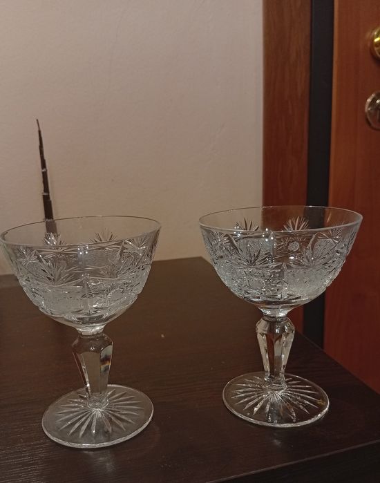 Кристални и стъклени чаши