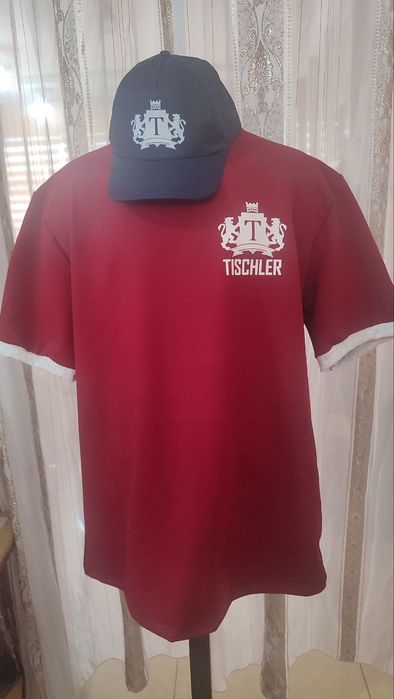 Кепки с логотипом вашей компании.