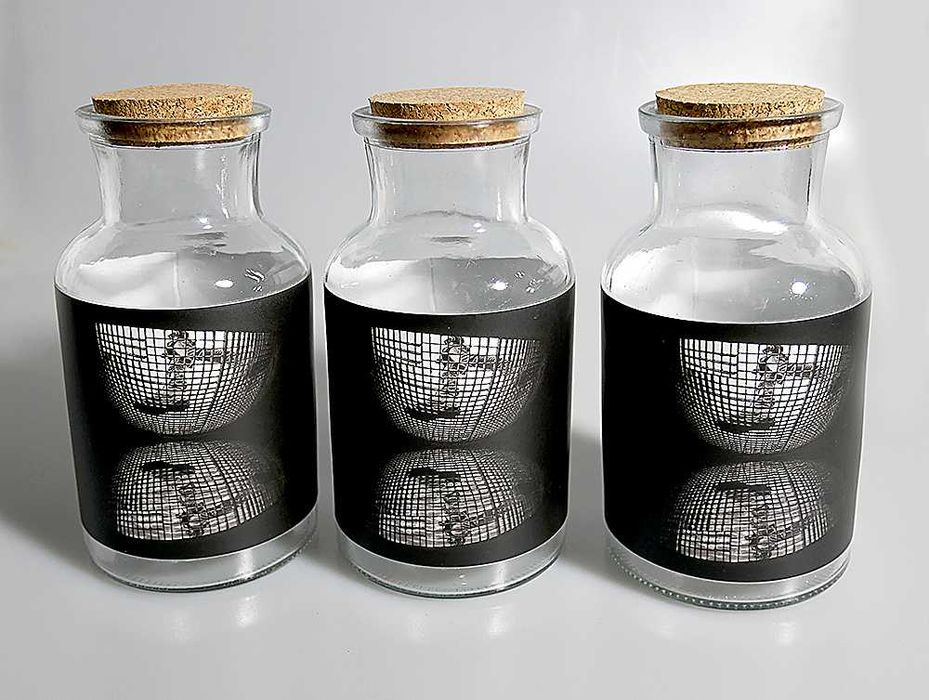 Pahare, vaze, tavi din sticla