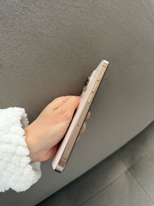 iPhone 16 Pro 128GB (90% Battery Health)