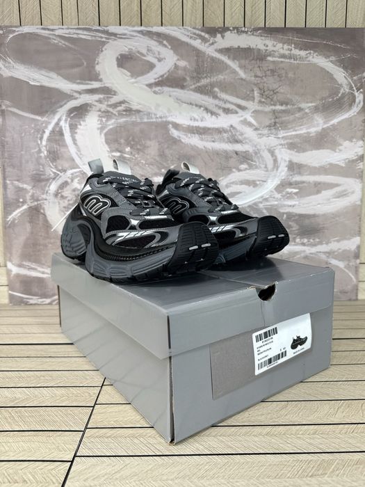 Balenciaga Trainer 6XL Black
