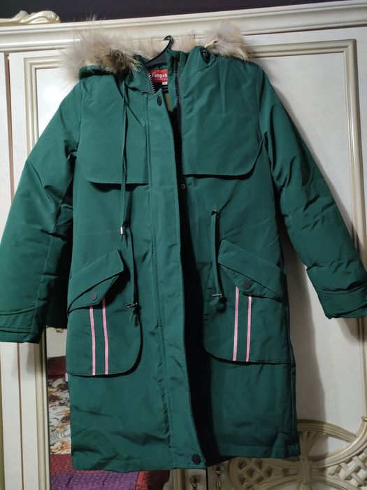 Куртка теплая на девочку 11-12 лет. доставка