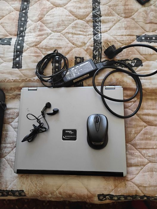 fujitsu  siemens  lifebook S7010D