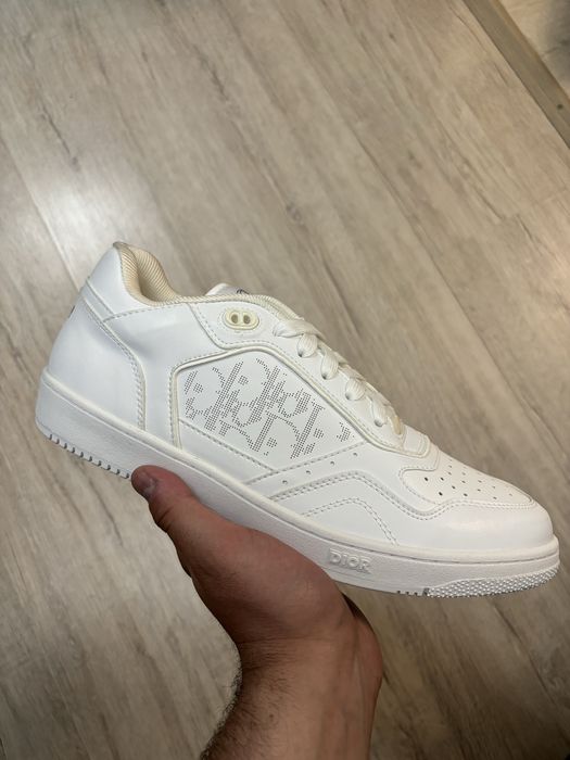 Продам мужские кроссовки