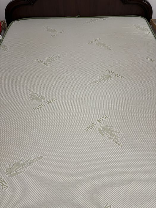 Saltea 160x200 cm, fermitate medie, Aloe Vera – stare foarte bună