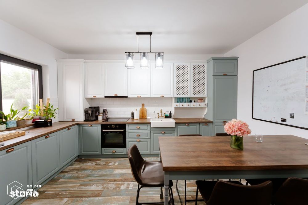 Chirie la casa moderna in Timisoara - Lux si eficienta energetica