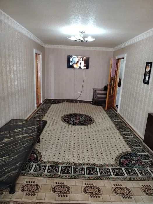 Арзон нархда Горгаздан 2 хонали 1 каватдан квартира сотилади