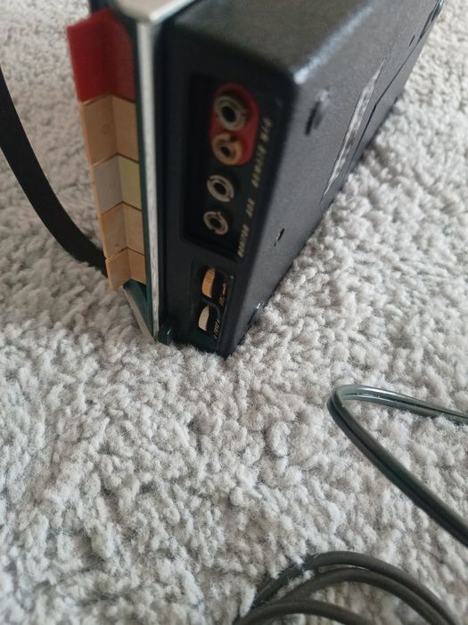 Casetofon portabil walkman sony tc-100A