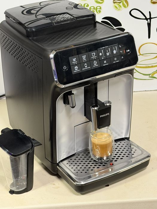 Кафемашина кафе автомат Philips EP3246  с гаранция