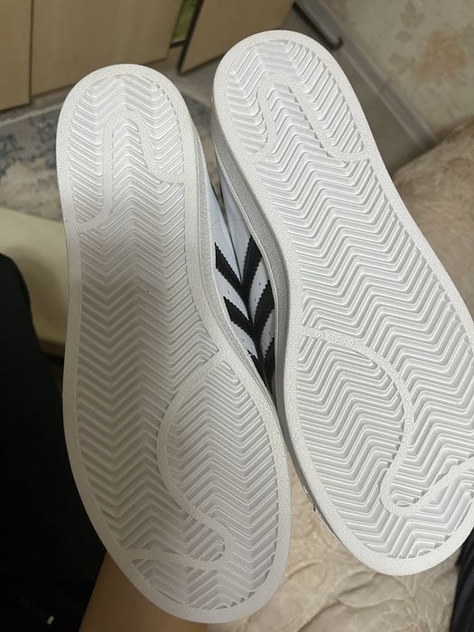 Продам оригиналные красовки