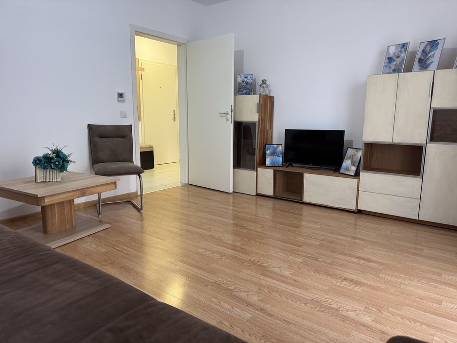 Apartament de 3 camere de inchiriat in cart Avantgarden