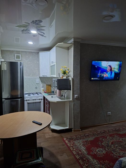 По часам,посуточно. Район маг Глобус Кофе бум,Додо пицца,Ниш