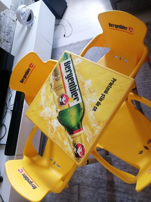 Vând set de masa+4 scaune