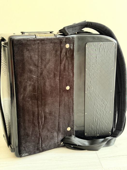 Бесқатар баян сатылады