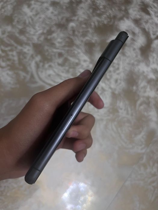 Pixel 7  8/128 Черный цвет