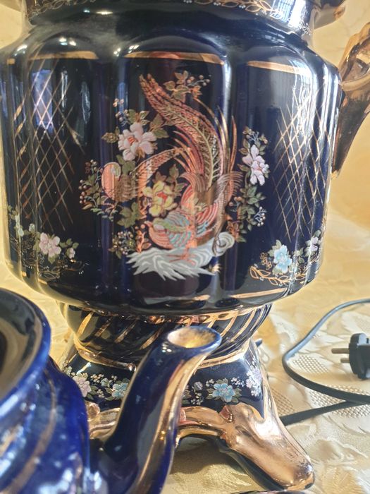 Голям порцеланов кобалтов самовар с чайник