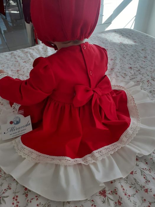 Продавам рокля  на "Мiranda"