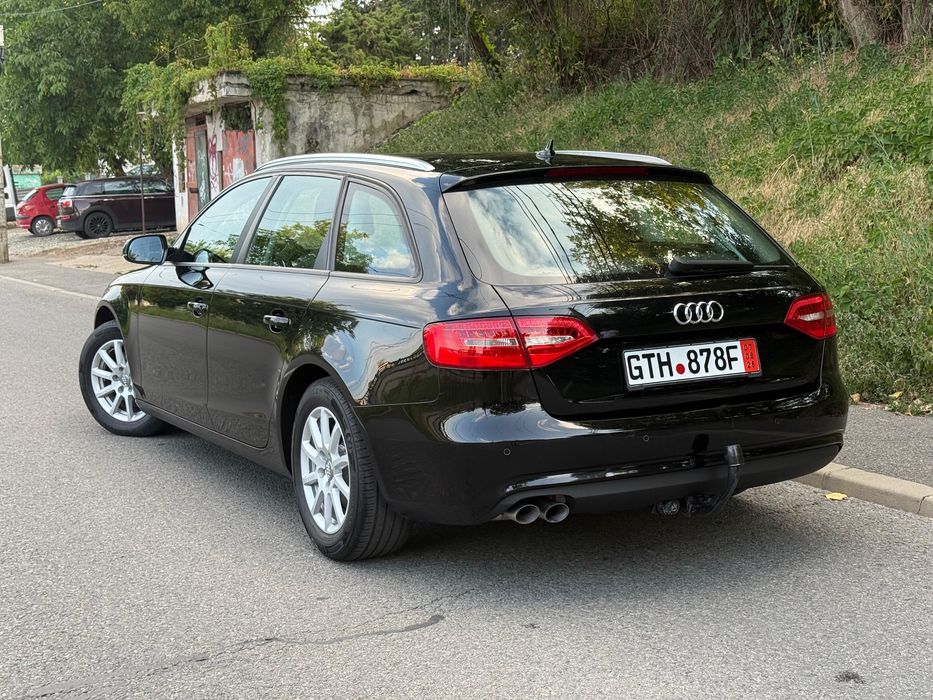 - A4, 2.0 TDI, 143 CP, Euro 5, Automata/Xenon/Navi-