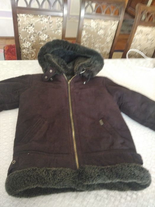 продам б/у куртку для мальчика