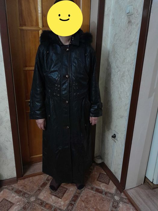 Продам кожаное пальто