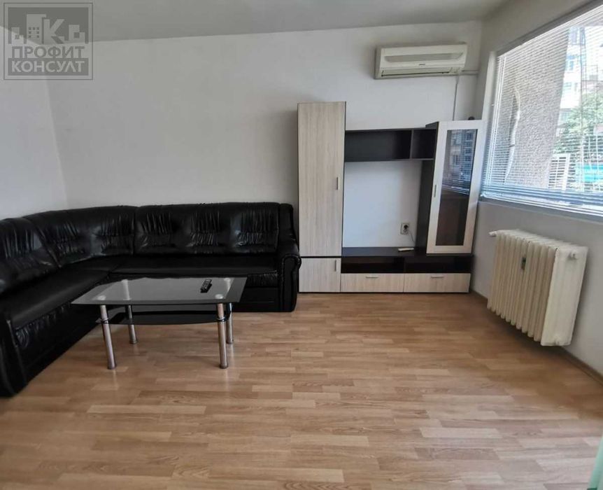 Дава се под наем Тристаен апартамент в Велико Търново, Център - 80 кв.м за 355 € - Снимка #1