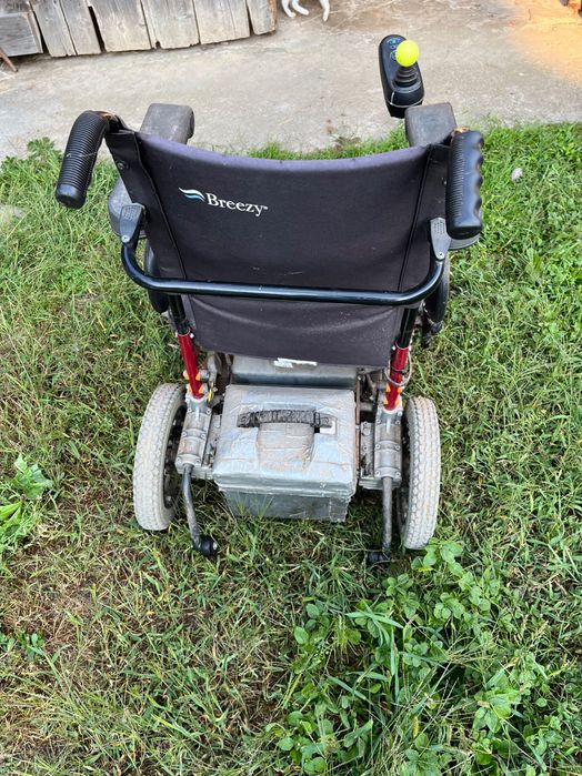 Scaun electric persoane vârstnice