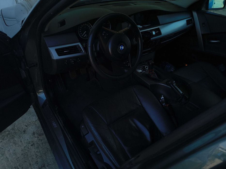 BMW E60 an 2006 Decembrie motor 2000 diesel