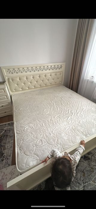 Шкаф кровать тумбочки