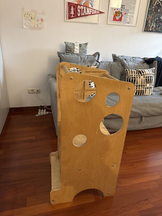 Turnul Leea cu Tobogan, Birou și Tabla de scris